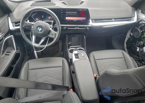 2024 BMW X1 xDrive28I z USA, uszkodzony, nr VIN WBX73EF03R5Z31492